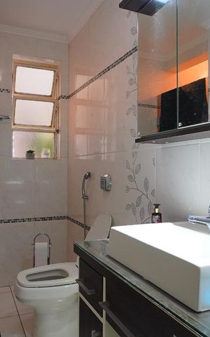 Apartamento à venda com 103m², 3 quartos e 1 vagaSuite - Banheiro