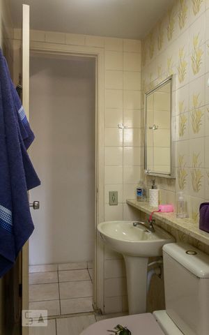 Apartamento para alugar com 68m², 2 quartos e 1 vaga Apartamento para alugar com 68m², 2 quartos e 1 vagaBanheiro