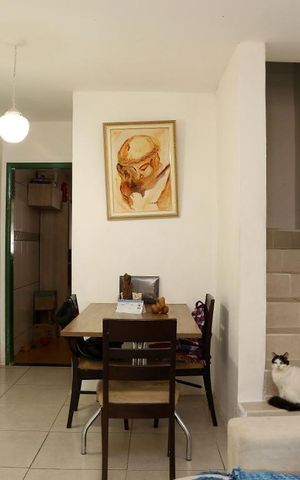 Casa à venda com 87m², 2 quartos e 1 vagaSala