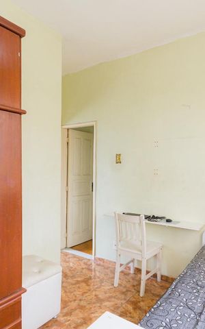 Casa à venda com 320m², 5 quartos e 4 vagas Casa à venda com 320m², 5 quartos e 4 vagasQuarto 4