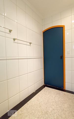 Casa à venda com 380m², 3 quartos e 5 vagas Casa à venda com 380m², 3 quartos e 5 vagasBanheiro suíte