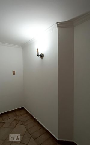 Casa à venda com 380m², 3 quartos e 5 vagas Casa à venda com 380m², 3 quartos e 5 vagasQuarto de serviço