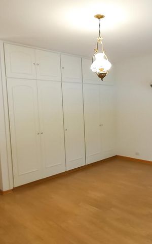 Casa à venda com 380m², 3 quartos e 5 vagas Casa à venda com 380m², 3 quartos e 5 vagasSuíte