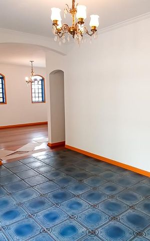 Casa à venda com 380m², 3 quartos e 5 vagas Casa à venda com 380m², 3 quartos e 5 vagasSala 2