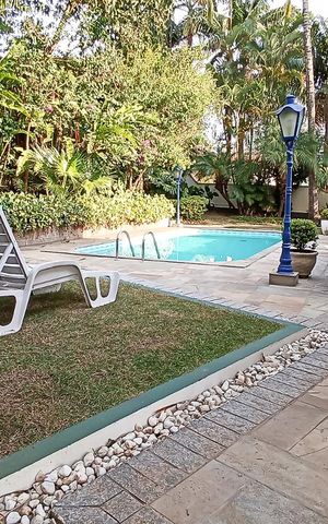 Casa à venda com 380m², 3 quartos e 5 vagas Casa à venda com 380m², 3 quartos e 5 vagasQuintal com piscina