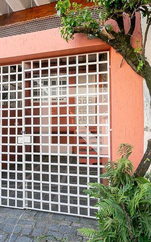 Casa para alugar com 90m², 3 quartos e 1 vaga Casa para alugar com 90m², 3 quartos e 1 vagaFachada