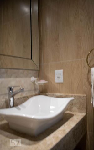 Apartamento à venda com 95m², 3 quartos e 2 vagasBanheiro