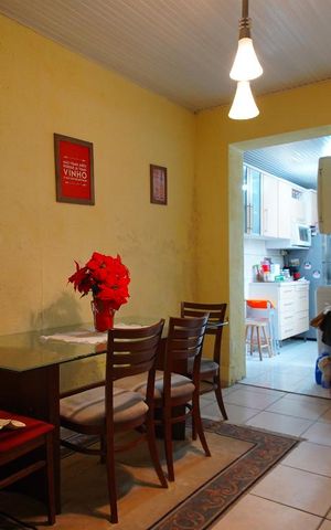 Casa à venda com 90m², 2 quartos e 1 vagaSala