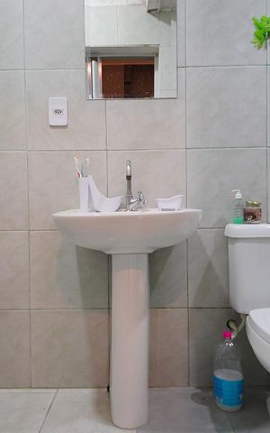 Casa à venda com 90m², 2 quartos e 1 vagaBanheiro