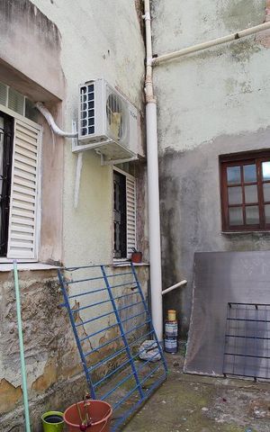 Casa à venda com 90m², 2 quartos e 1 vagaPátio