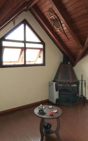 Casa de condomínio à venda com 195m², 3 quartos e 2 vagas Casa de condomínio à venda com 195m², 3 quartos e 2 vagasSótão