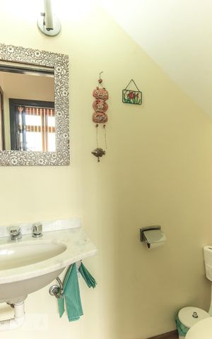 Casa de condomínio à venda com 195m², 3 quartos e 2 vagas Casa de condomínio à venda com 195m², 3 quartos e 2 vagasLavabo