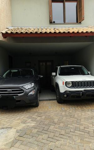 Casa de condomínio à venda com 195m², 3 quartos e 2 vagas Casa de condomínio à venda com 195m², 3 quartos e 2 vagasGaragem