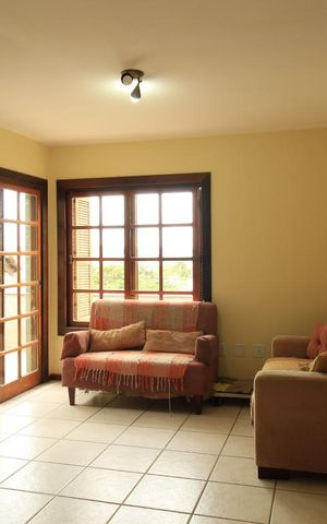 Casa de condomínio à venda com 195m², 3 quartos e 2 vagas Casa de condomínio à venda com 195m², 3 quartos e 2 vagasSala