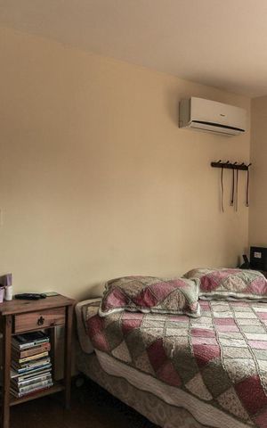 Casa de condomínio à venda com 195m², 3 quartos e 2 vagas Casa de condomínio à venda com 195m², 3 quartos e 2 vagasSuíte
