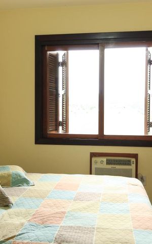 Casa de condomínio à venda com 195m², 3 quartos e 2 vagas Casa de condomínio à venda com 195m², 3 quartos e 2 vagasQuarto 1