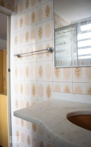 Apartamento à venda com 42m², 1 quarto e sem vagaBanheiro