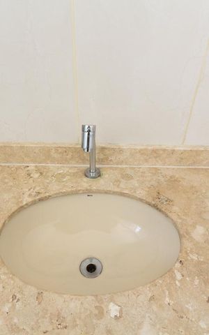 Casa à venda com 400m², 3 quartos e sem vaga Casa à venda com 400m², 3 quartos e sem vagaBanheiro da Suíte
