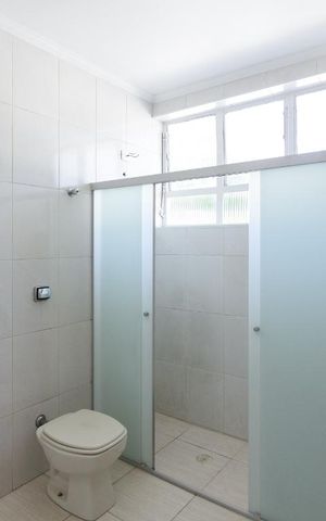 Casa à venda com 400m², 3 quartos e sem vaga Casa à venda com 400m², 3 quartos e sem vagaBanheiro da Suíte