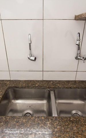 Casa à venda com 400m², 3 quartos e sem vaga Casa à venda com 400m², 3 quartos e sem vagaCozinha - Torneira