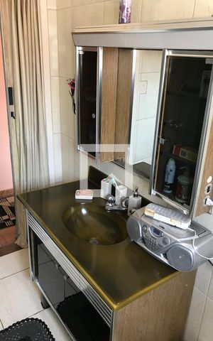 Casa à venda com 250m², 3 quartos e 2 vagas Casa à venda com 250m², 3 quartos e 2 vagasBanheiro 1