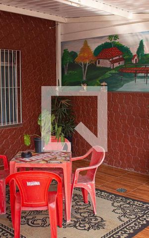 Casa à venda com 250m², 3 quartos e 2 vagas Casa à venda com 250m², 3 quartos e 2 vagasvaranda