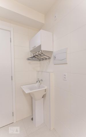 Studio à venda com 30m², 1 quarto e sem vagaÁrea de Serviço