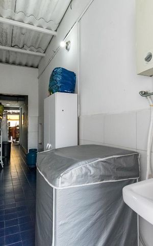 Casa à venda com 150m², 2 quartos e 2 vagas Casa à venda com 150m², 2 quartos e 2 vagasLavanderia