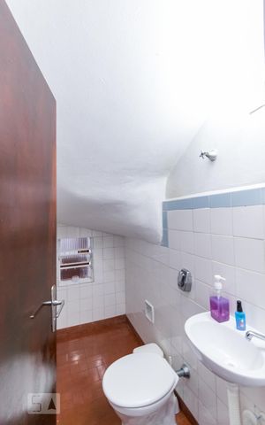Casa à venda com 150m², 2 quartos e 2 vagas Casa à venda com 150m², 2 quartos e 2 vagasLavabo