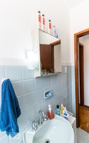 Casa à venda com 150m², 2 quartos e 2 vagas Casa à venda com 150m², 2 quartos e 2 vagasBanheiro Social