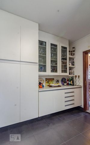 Apartamento à venda com 177m², 4 quartos e 3 vagas Apartamento à venda com 177m², 4 quartos e 3 vagasCozinha
