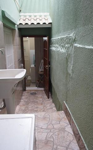 Casa à venda com 388m², 3 quartos e 3 vagasLavanderia
