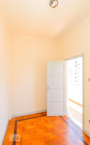 Apartamento à venda com 280m², 4 quartos e 1 vagaQuarto de Serviço