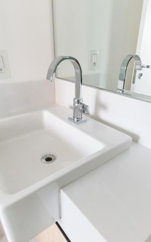 Studio à venda com 26m², 1 quarto e sem vaga Studio à venda com 26m², 1 quarto e sem vagaBanheiro Social
