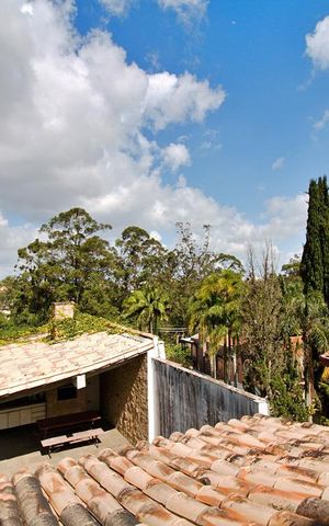 Casa à venda com 390m², 4 quartos e 5 vagas Casa à venda com 390m², 4 quartos e 5 vagasVista da Suíte 1