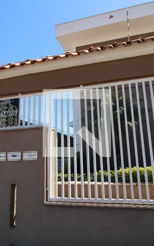 Casa de condomínio à venda com 84m², 3 quartos e 2 vagasFachada