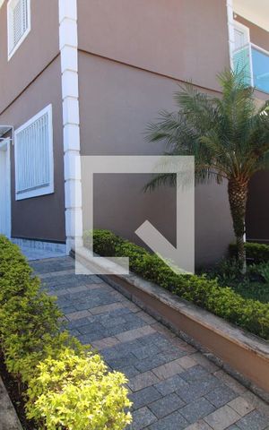 Casa de condomínio à venda com 84m², 3 quartos e 2 vagasFachada