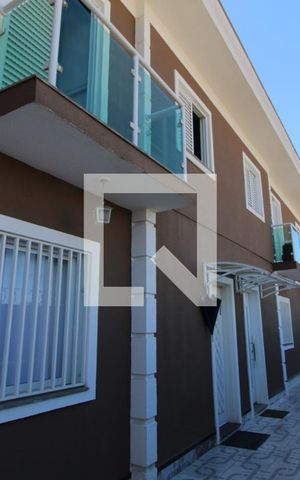 Casa de condomínio à venda com 84m², 3 quartos e 2 vagasFachada