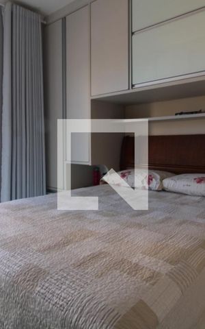 Casa de condomínio à venda com 84m², 3 quartos e 2 vagasSuíte