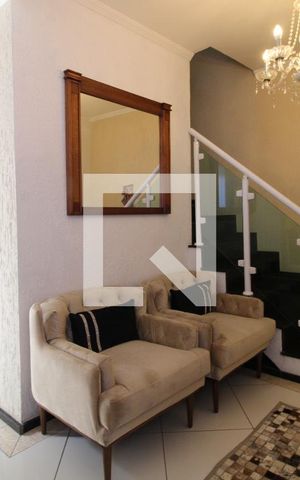 Casa de condomínio à venda com 84m², 3 quartos e 2 vagasSala