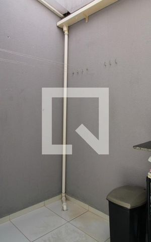 Casa de condomínio à venda com 84m², 3 quartos e 2 vagasLavanderia