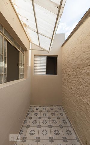 Casa para alugar com 70m², 2 quartos e sem vagaÁrea Externa