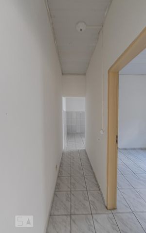 Casa para alugar com 70m², 2 quartos e sem vagaCorredor
