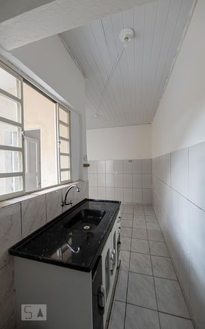 Casa para alugar com 70m², 2 quartos e sem vagaCozinha