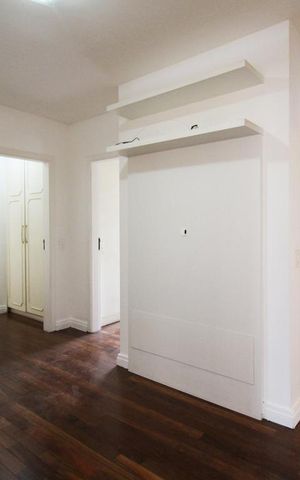 Apartamento para alugar com 160m², 4 quartos e 2 vagas Apartamento para alugar com 160m², 4 quartos e 2 vagasCorredor