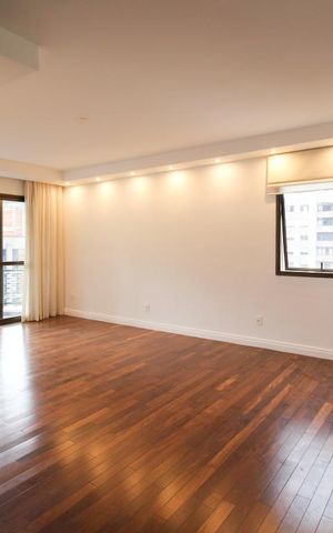 Apartamento para alugar com 160m², 4 quartos e 2 vagas Apartamento para alugar com 160m², 4 quartos e 2 vagasSala