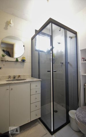 Apartamento à venda com 65m², 2 quartos e 2 vagasBanheiro da suíte