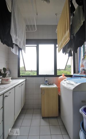 Apartamento à venda com 65m², 2 quartos e 2 vagasÁrea de Serviço