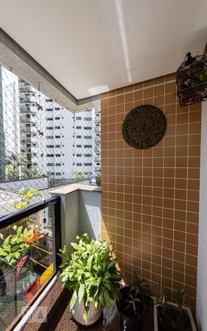 Apartamento para alugar com 127m², 3 quartos e 3 vagas Apartamento para alugar com 127m², 3 quartos e 3 vagasVaranda Suite