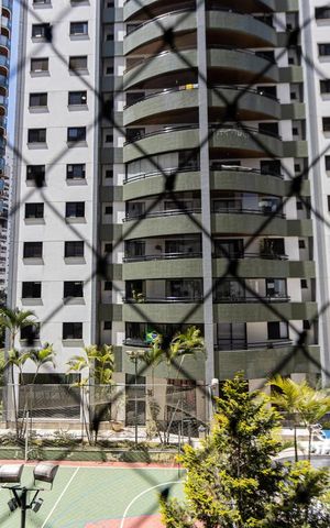 Apartamento para alugar com 127m², 3 quartos e 3 vagas Apartamento para alugar com 127m², 3 quartos e 3 vagasVista Área de Serviço